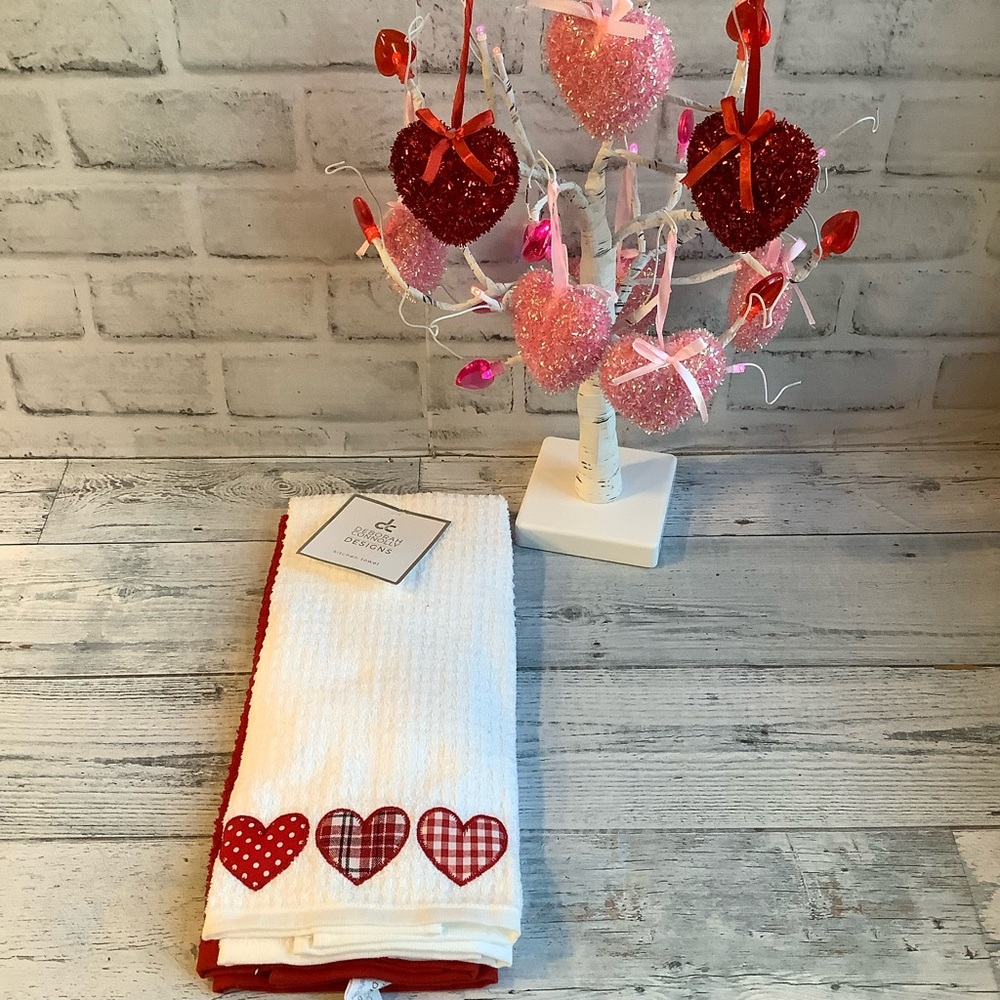 Deborah Connolly 2pk. Valentine Kitchen Towels